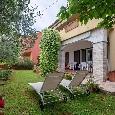Apartments Mirella Novigrad Istria Eksteriør bilde