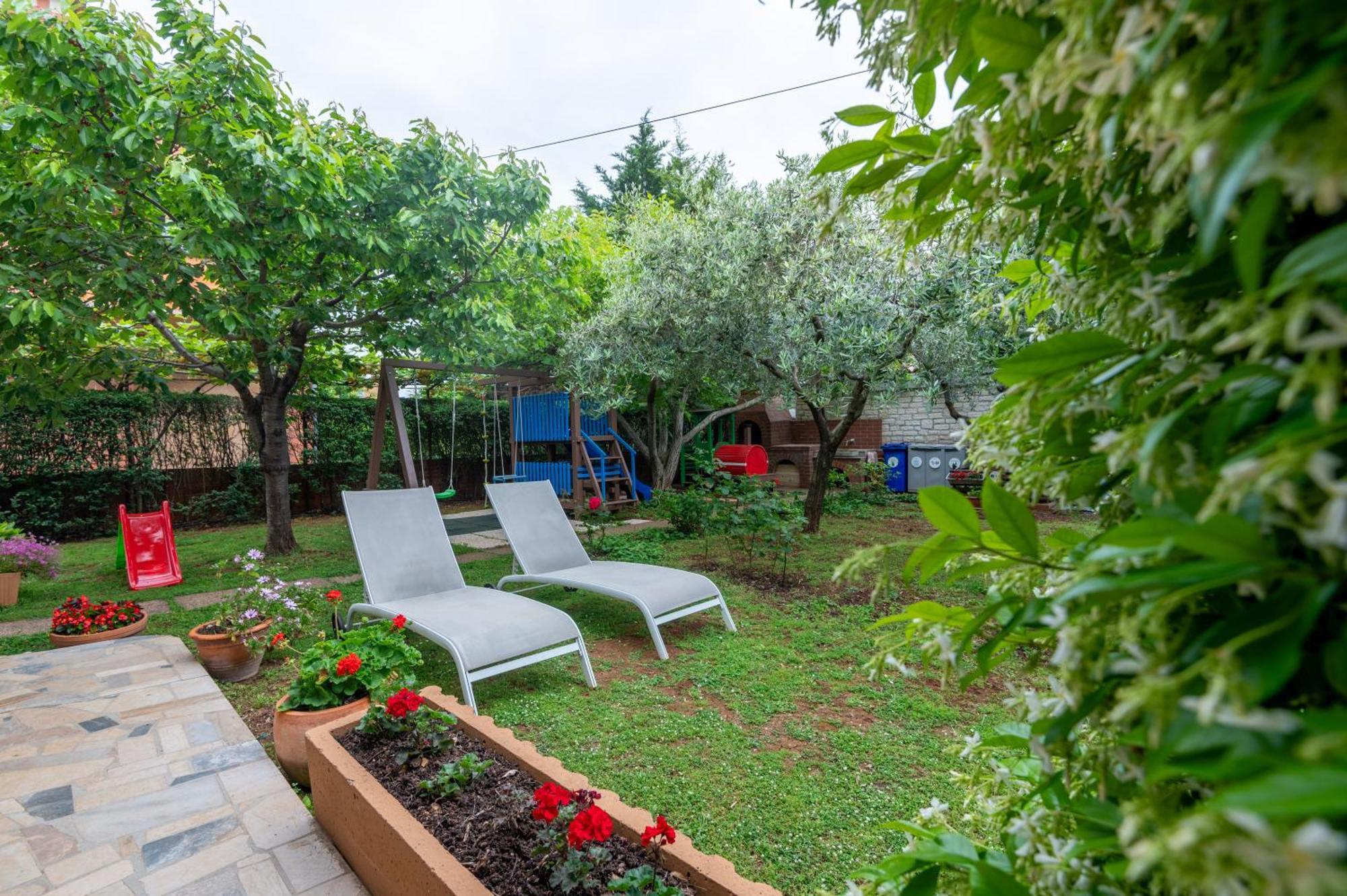 Apartments Mirella Novigrad Istria Eksteriør bilde